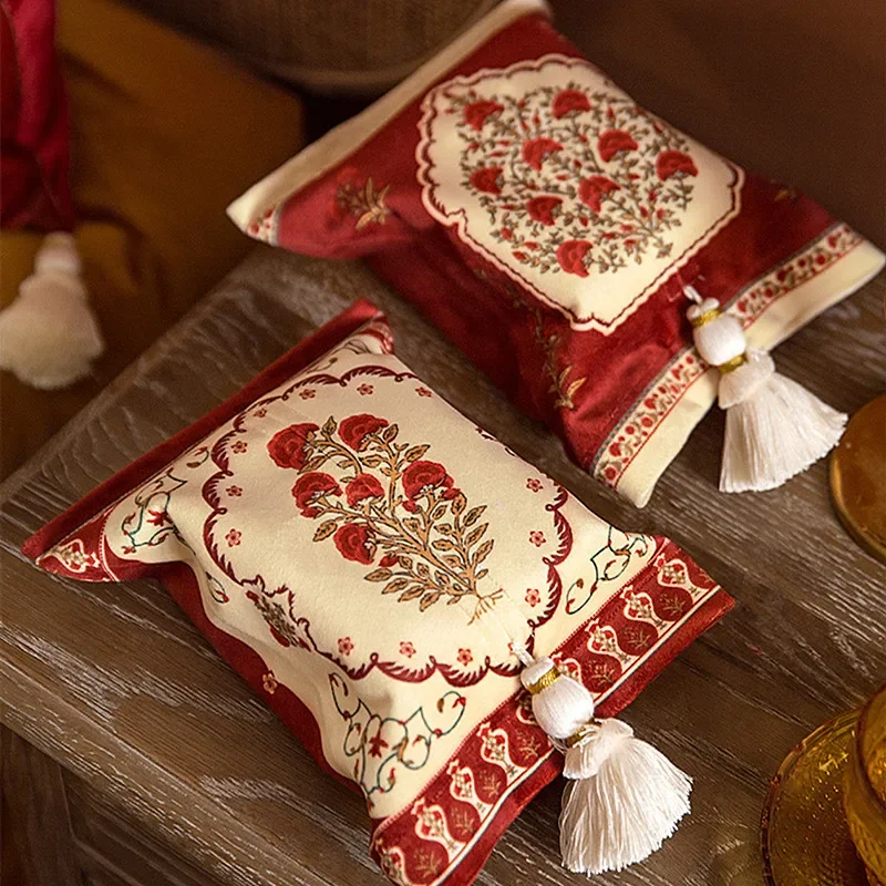 

Короткая плюшевая американская бумажная коробка с красным принтом и крашением, креативная коробка для хранения хлопчатобумажной ткани с кисточками