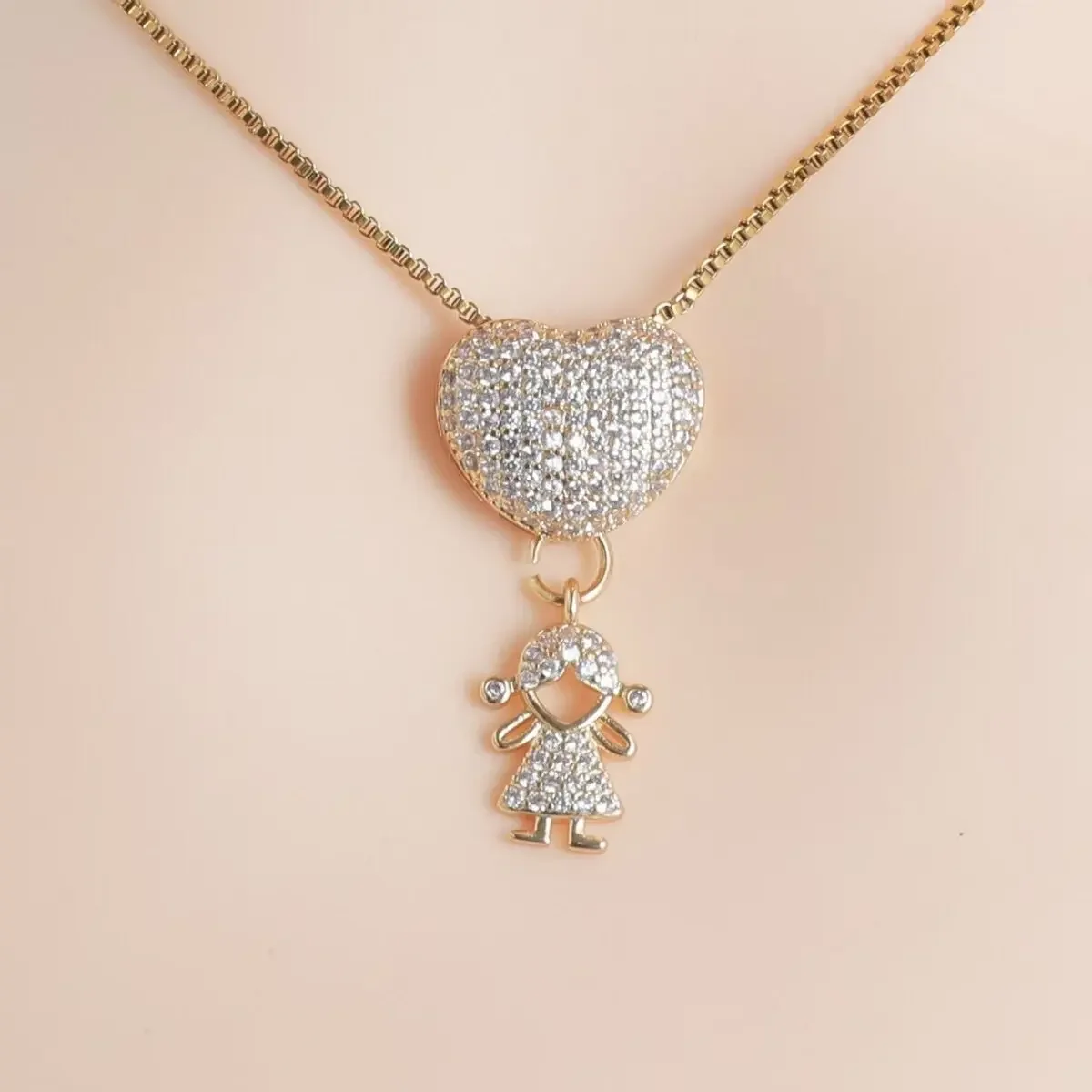 3 Kids Family Heart Pendant Necklace ✨ Gold-Plated Love Symbol for Son & Daughter – Copper Chain Matching Family Jewelry Gift image 5