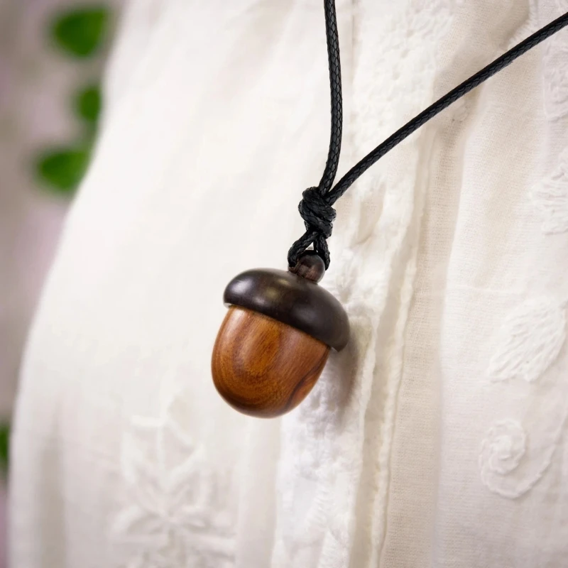 Creative Screwable Acorn Pendant Wooden Box Long Necklaces Pine Cone Acorn Choker Necklaces for Women Men Travel Jewelry