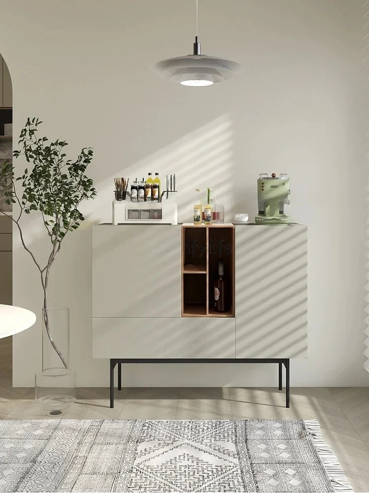 خزانة شاي إيطالية بسيطة وخزانة شمالية متعددة الوظائف