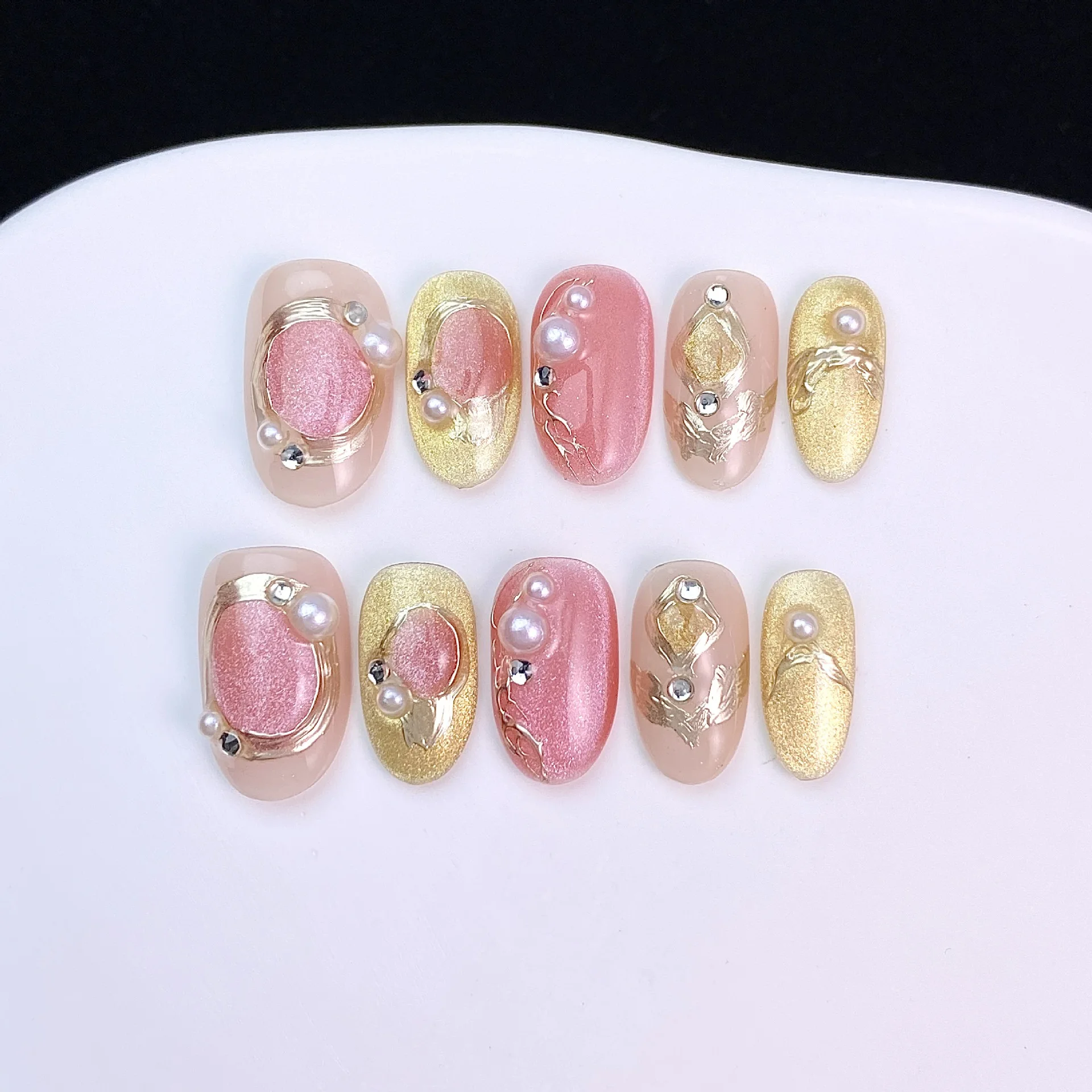 10Pcs Short Oval False Nails Set Gilded Lines Full Cover Pearl Decor Nails Tips Press on Pink Ins Glossy Fake Girl's Fingernail