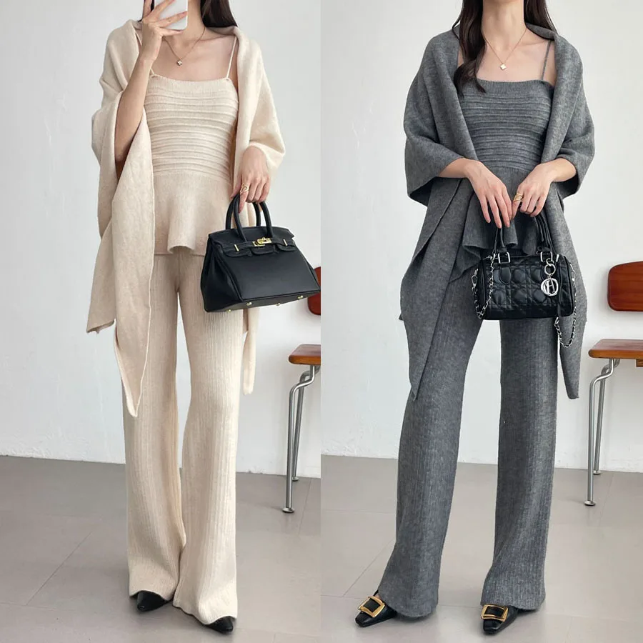 Setelan atasan rajutan Ele Korean Sle dengan detail lipit, menutupi perut, dan celana panjang untuk wanita.