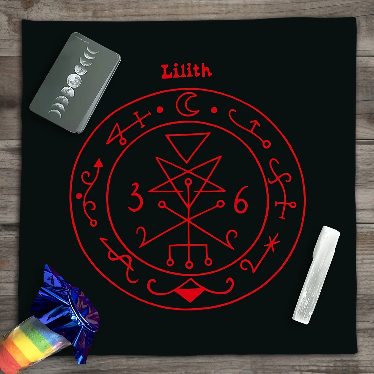Lilith‑Inspired Dark Moon Altar Tablecloth, Tarot Spread Mat,for Divination, Astrology, Oracle Board Game,Witch‑Style Home Decor