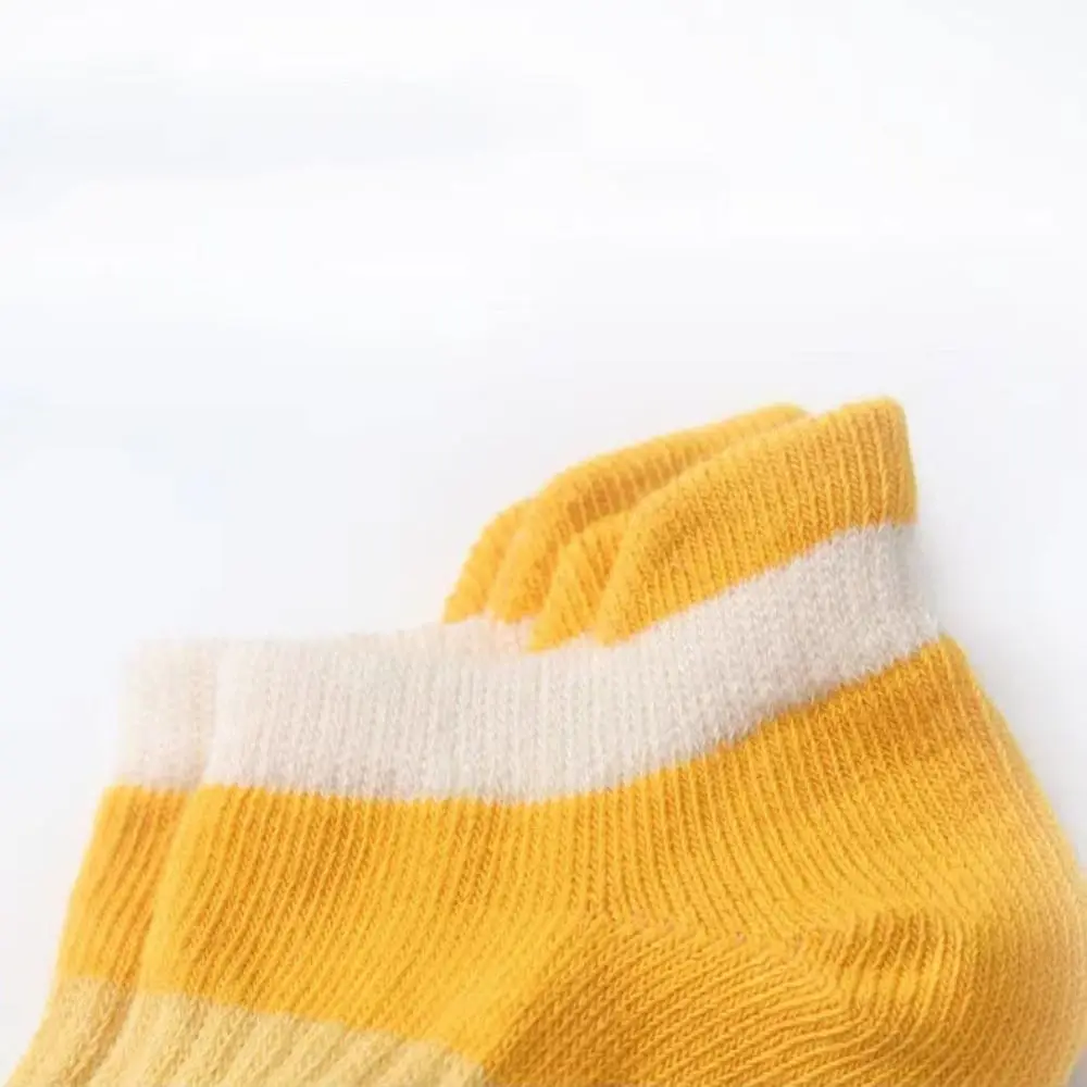 5Pairs العرق ماصة القطن الطفل جوارب يمكن السير بها على الأرض رسالة قصيرة أنبوب الاطفال الكاحل جورب عدم الانزلاق تنفس دارى المشي الجوارب هدية