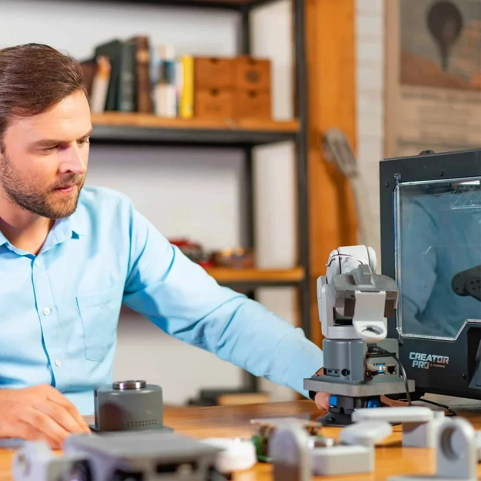 Picture 6: Elephant Robotics MechArm 270 Pi 6-Axis Robot Arm For Creatives Makers Designers Aspiring Innovators Android Desktop Robotic Arm