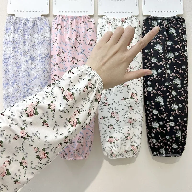 

Women's Summer Ice Sleeve, Cool Silk Wrist Cover, Loose-Fit Wrist Sleeve for Driving and Cycling, Extra Large and Thick