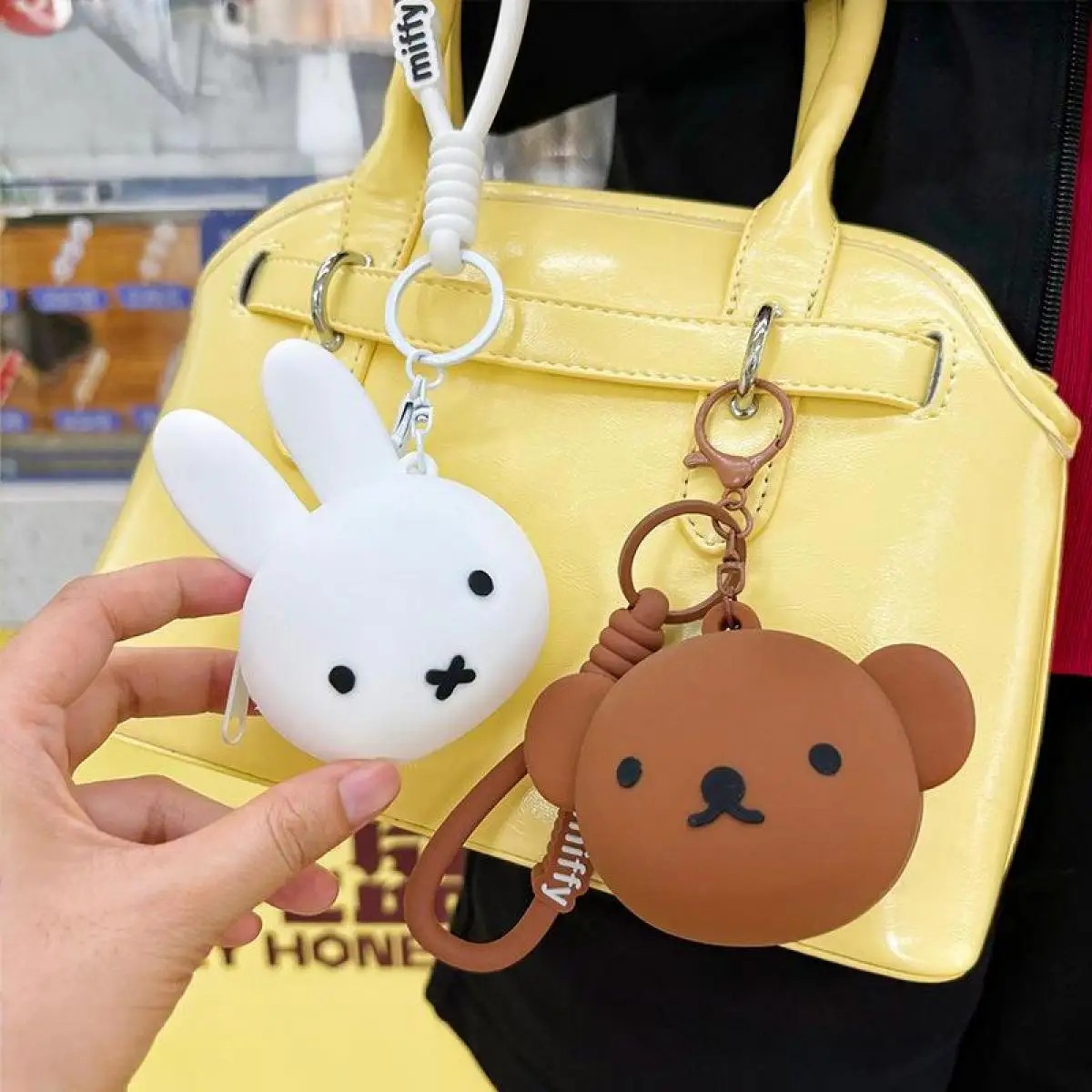 Nijntje Konijn Kawaii Cartoon Siliconen Rubber Nul Portemonnee Leuke Anime Beer Oortelefoon Opbergtas Zoete Rugzak Charme