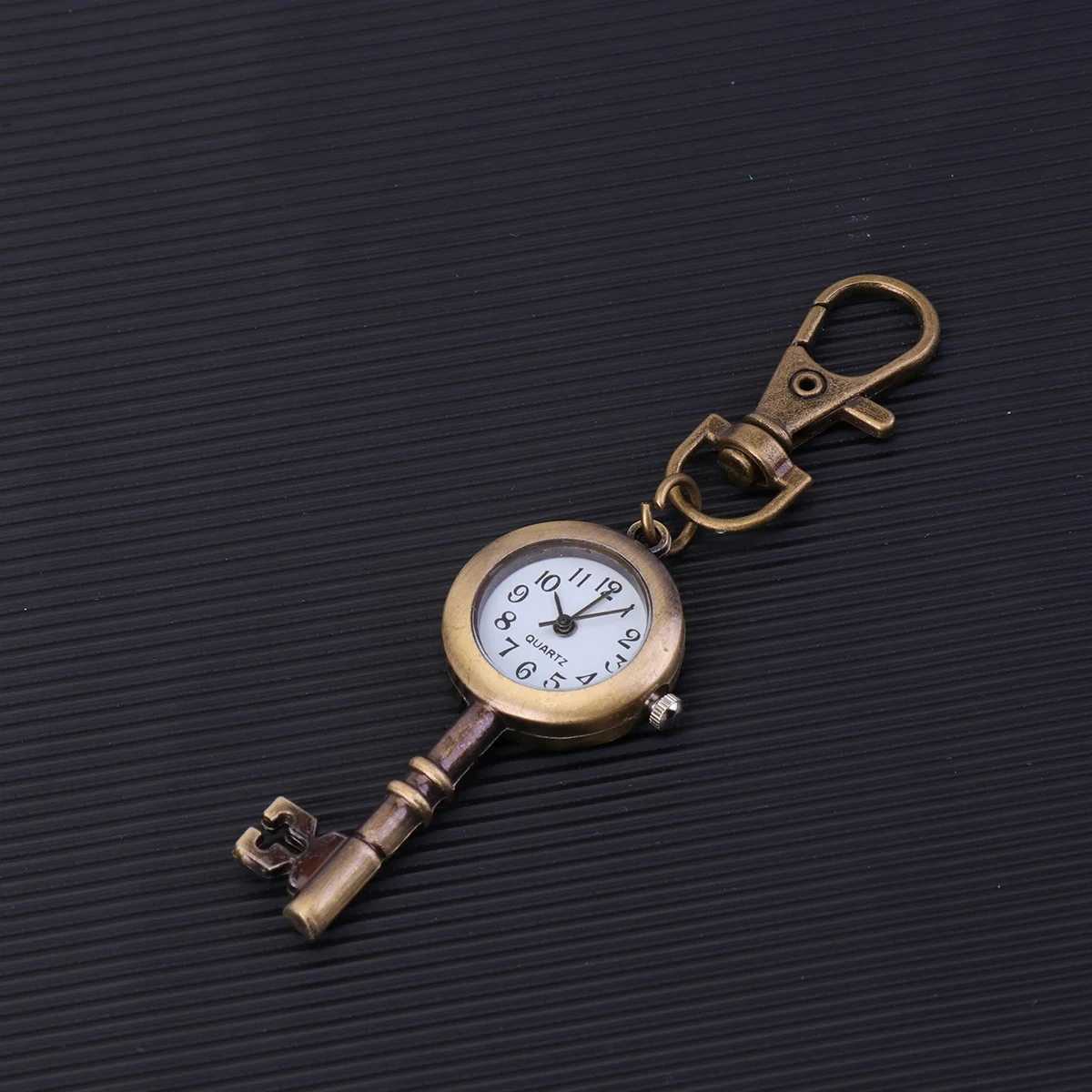 

1pc Retro Pocket Watch Keychain Brass Creative For Men Women Vintage Style Timepiece Clothes Decoration