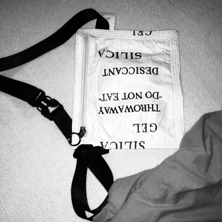Bolso de hombro con solapa de PU para mujer, bolsa de pecho con imitación de letras, a la moda, sólido, para teléfono, 2023