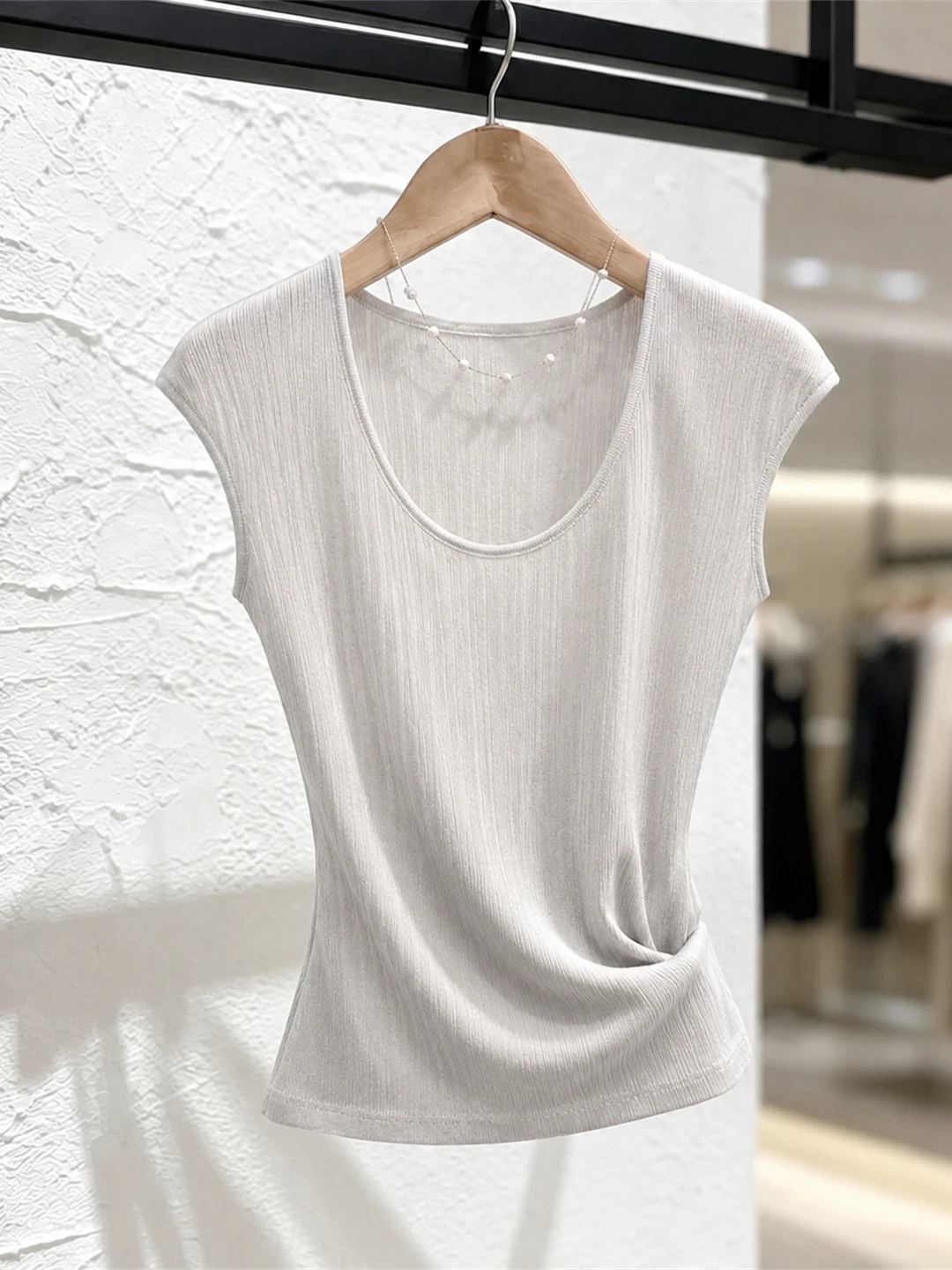 

Chic Knitted Ice Silk round Neck Pullover Commute Top Comfortable Skin-Friendly Summer Fashionable Casual Straight Cut Knitwear