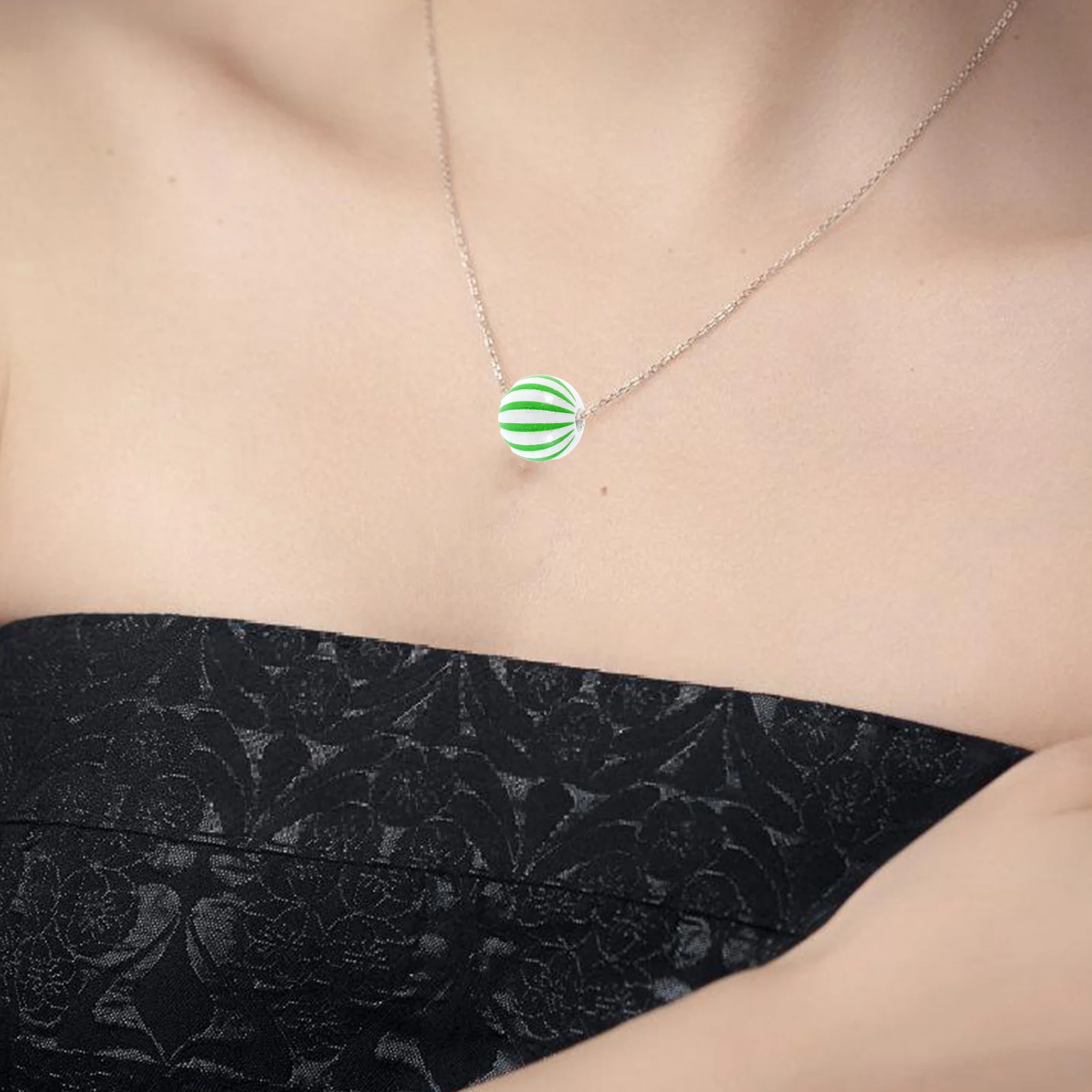 

100Pcs Printed Green Round DIY Wood Beads Large Hole Spacer Beads for Jewelry Making Bracelets Necklaces Earrings