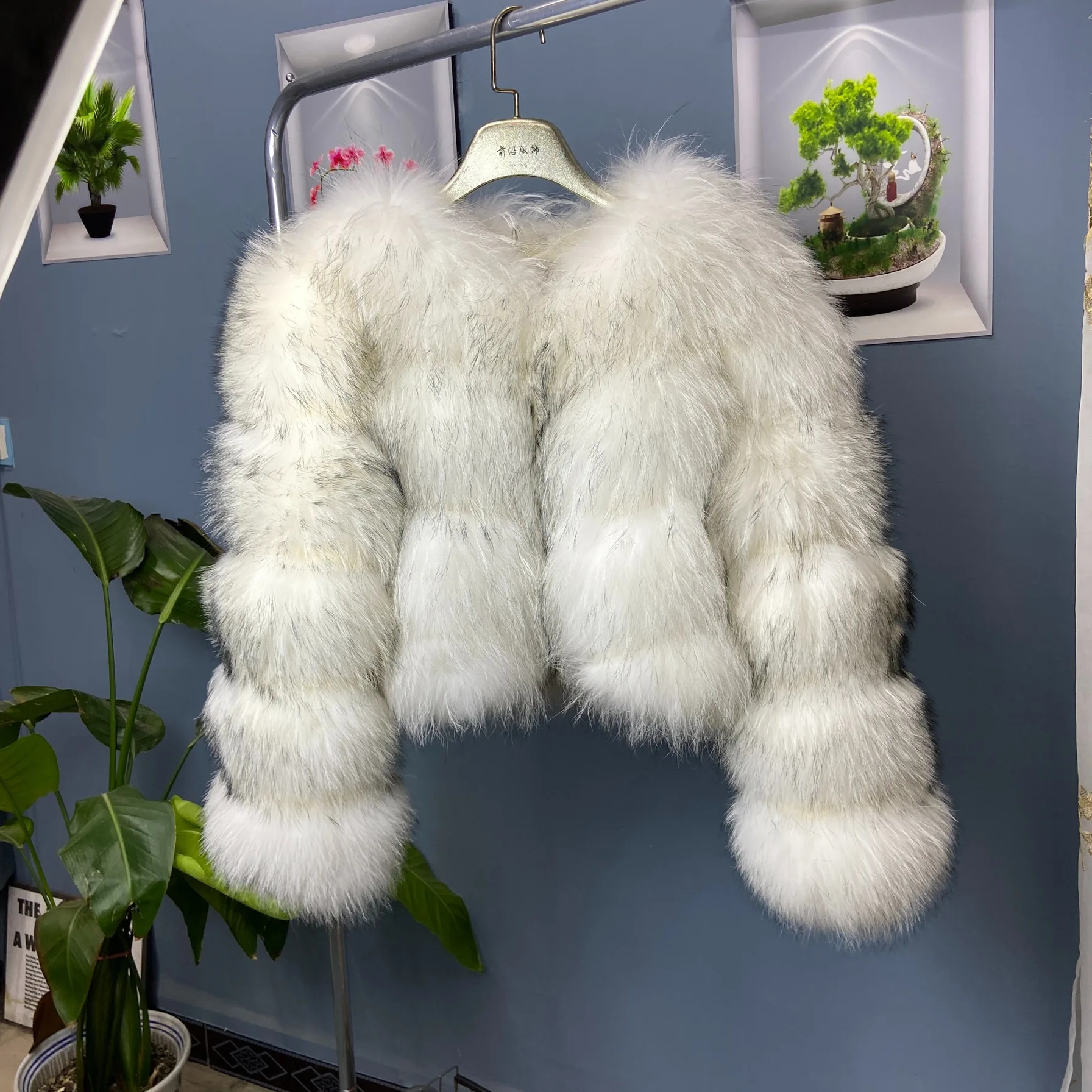 Offres spéciales de luxe réel manteau de fourrure de raton laveur femmes veste d'hiver court épais chaud naturel véritable fourrure de raton laveur vêtements d'extérieur