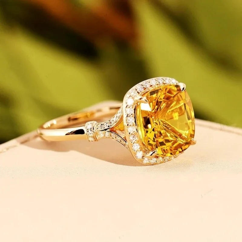 A square ring, fashionable and personalized, suitable for engagement, marriage, versatile accessory for all seasons - no box