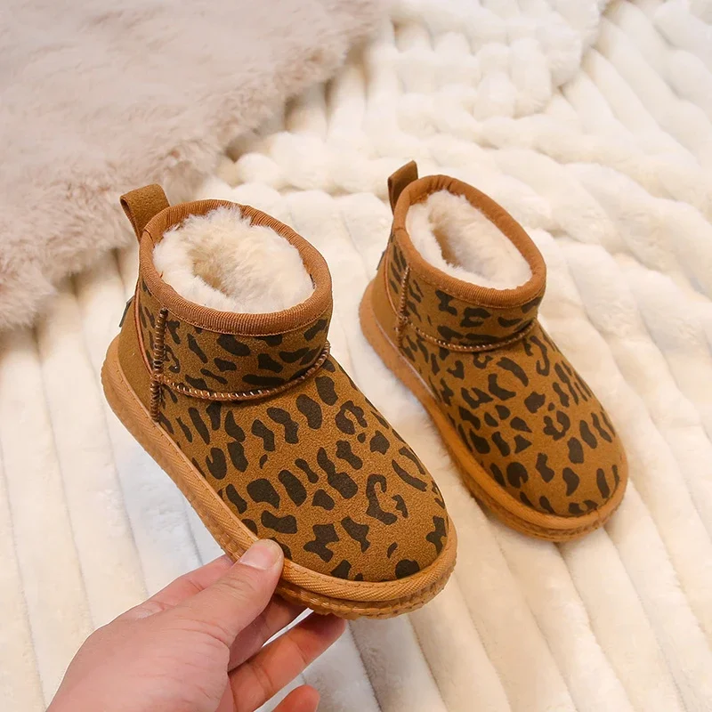 

2024 Children Short Snow Boots for Girls Winter New Fashion Korean Style Soft Bottom Anti-slippery Versatile Chic Plush Shoes