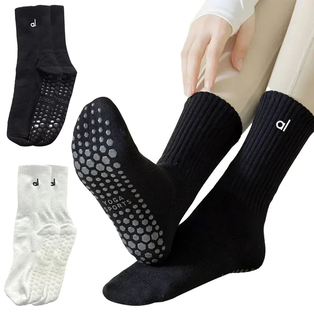 Yoga Socks With Grip Women Non-slip Pilates Socks Anti-slip High Quality Cotton Fitness Sports Socks Ladies Athletic Socks