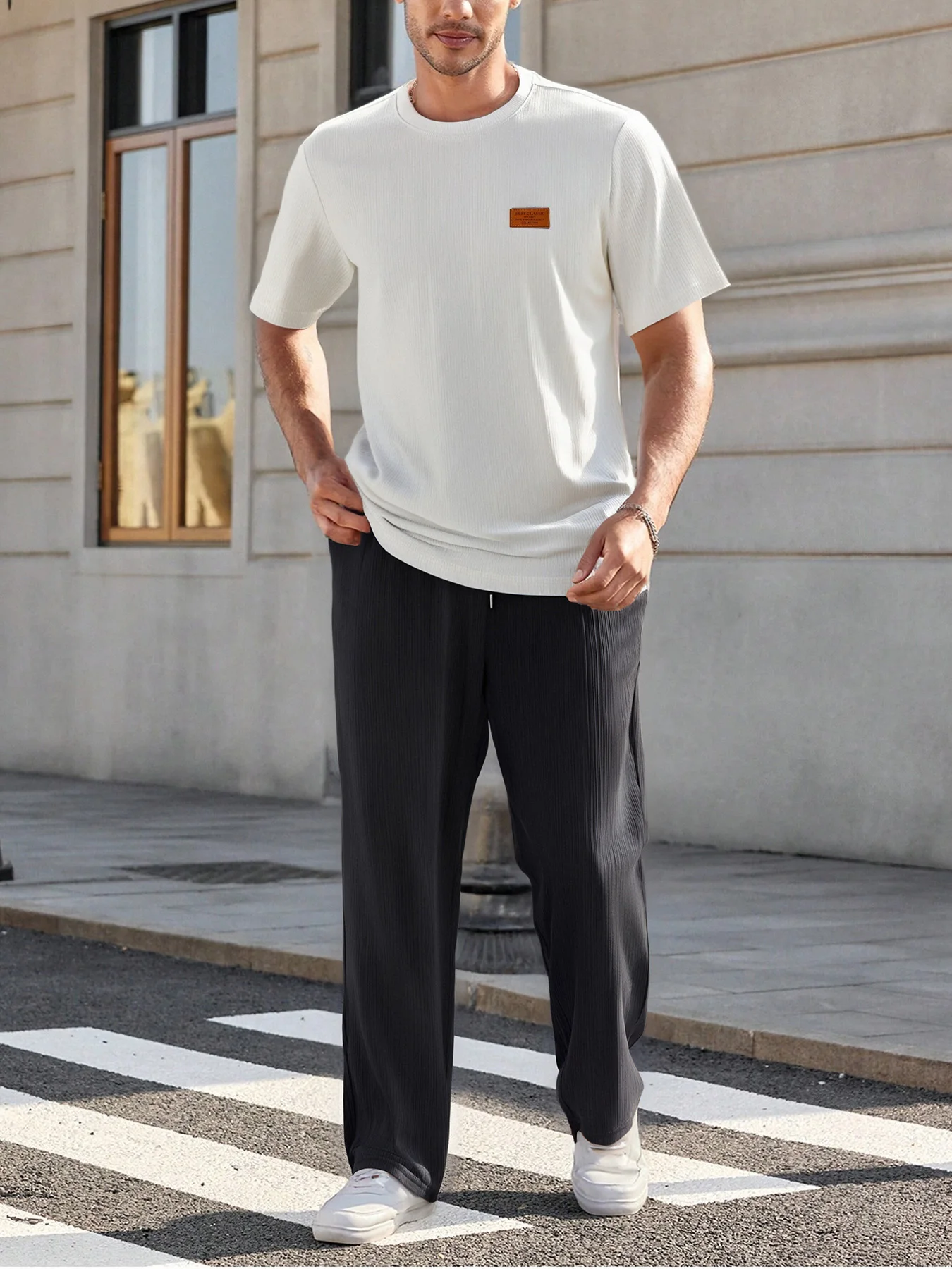 

Men's White Black Striped Patch Short Sleeve T-Shirt & Straight Pants Set Summer Casual Loungewear 2 Piece Outfit