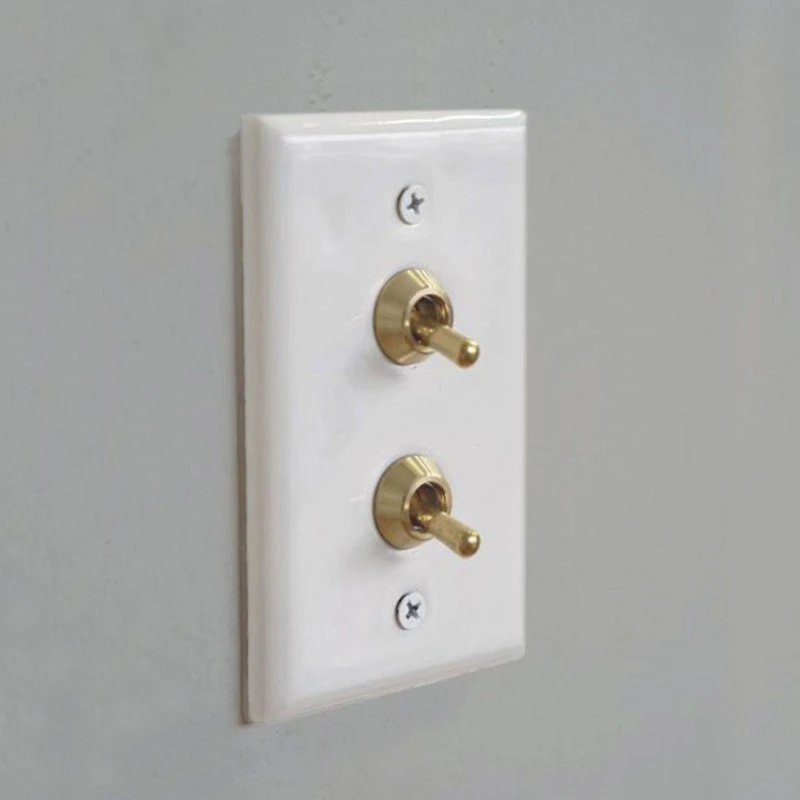レトロヴィンテージホワイトシンプルなホテル磁器セラミックライトロッカー真鍮レバーパネルトグル壁照明スイッチ1-4ギャング2ウェイ
