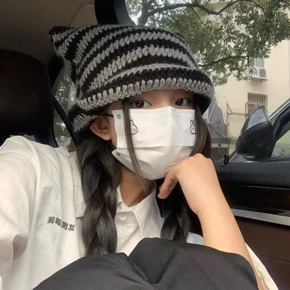 Gorro de invierno a rayas para mujer, gorros de ganchillo hechos a mano de estilo coreano, gorro de invierno con orejas de gato para mujer, jersey puntiagudo, gorro tejido de lana Y2K