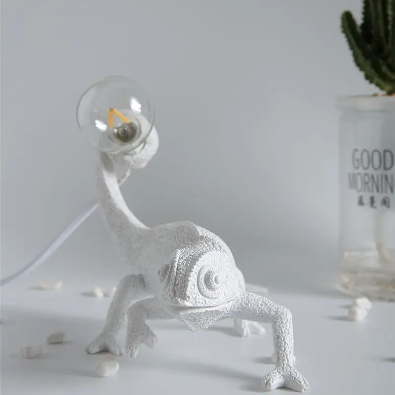 Nordic Lizard Night Light Modern Cute LED Resin Animal Chameleon Rgb Lamp Bedroom Deco Children\'s Toys White Light Fixtures