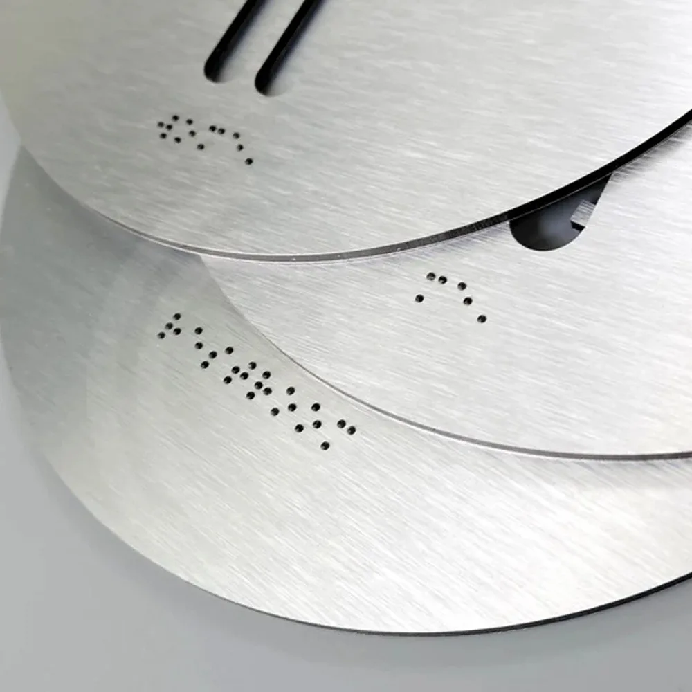 カスタムADA準拠点字サイン、ハンディキャップ対応トイレサイン、家族向けADAトイレ（点字と触覚シンボル付き）