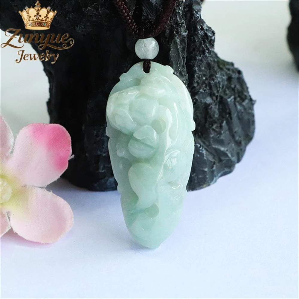 

Natural A-Grade Blue Water Jadeite Pi Xiu Leaf Pendant Luxury Quality Jewelry Fashion Jewelry Exquisite Elegant Charms Popular