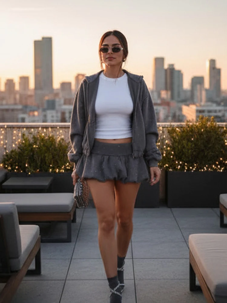 

Ladies Trendy Beaded Zipper Short Hoodie Elegant Round Neck Long-sleeved Hooded Loose Coat 2026 New Spring Summer Casual Wear