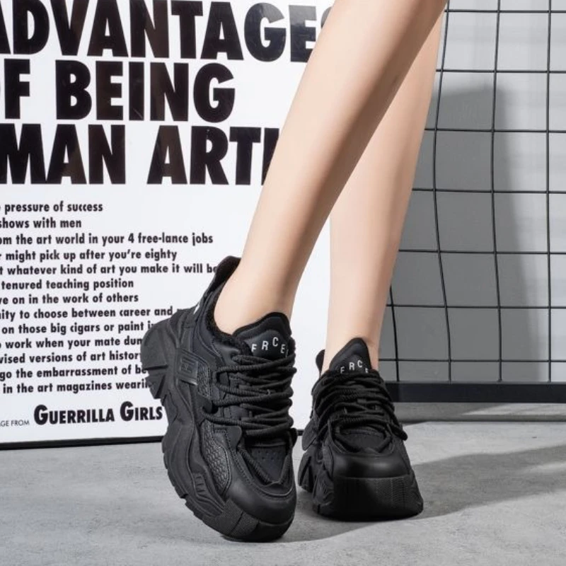 

Женская кожаная обувь для папы Viral, новинка 2023 года, осень-зима, бестселлер, уменьшает размер, 5 см, универсальная повседневная спортивная обувь