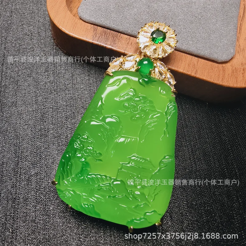 Emerald-colored landscape pendant sweater chain, large jadeite pendant, sunny green chalcedony agate landscape pendant