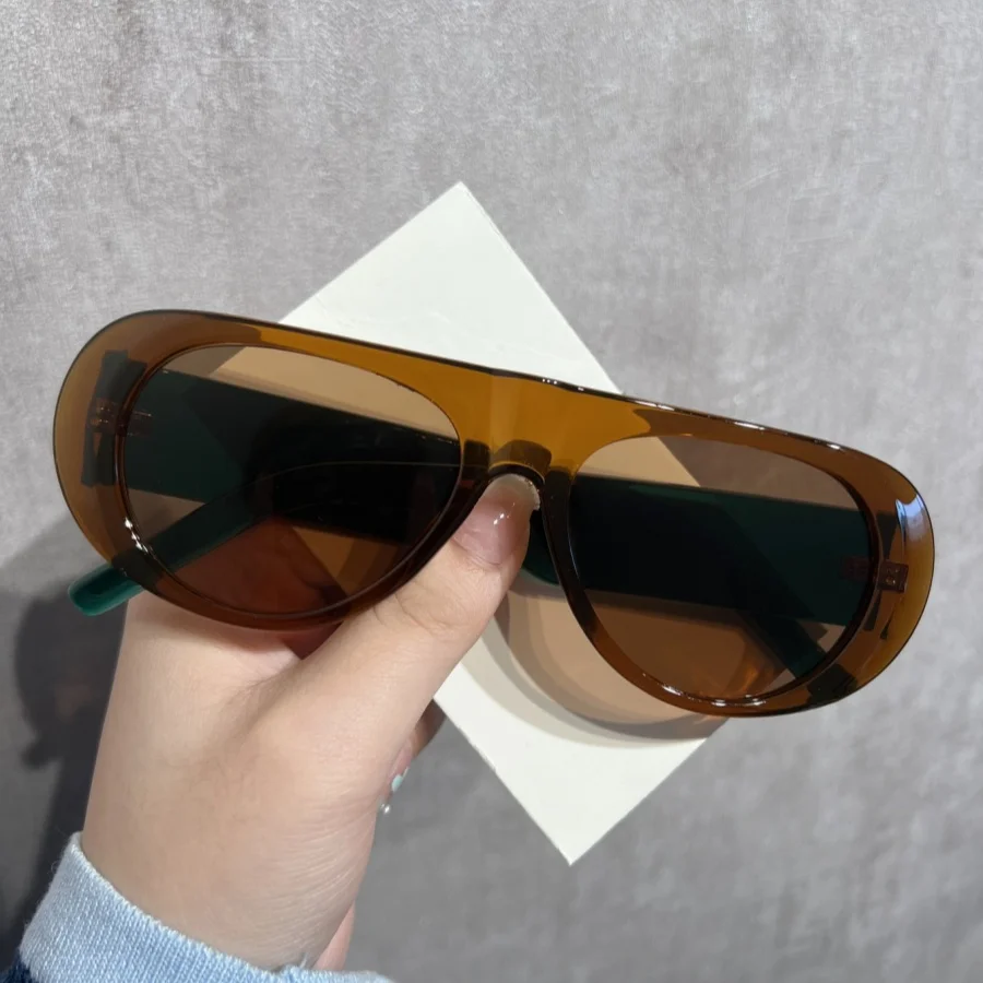 1 Stück Damen-Sonnenbrille, neuer Retro-Aviator-Stil, großer Rahmen, einzigartige Mode, Nischendesign, trendiger Street-Style, Urlaubsgeschenk, D