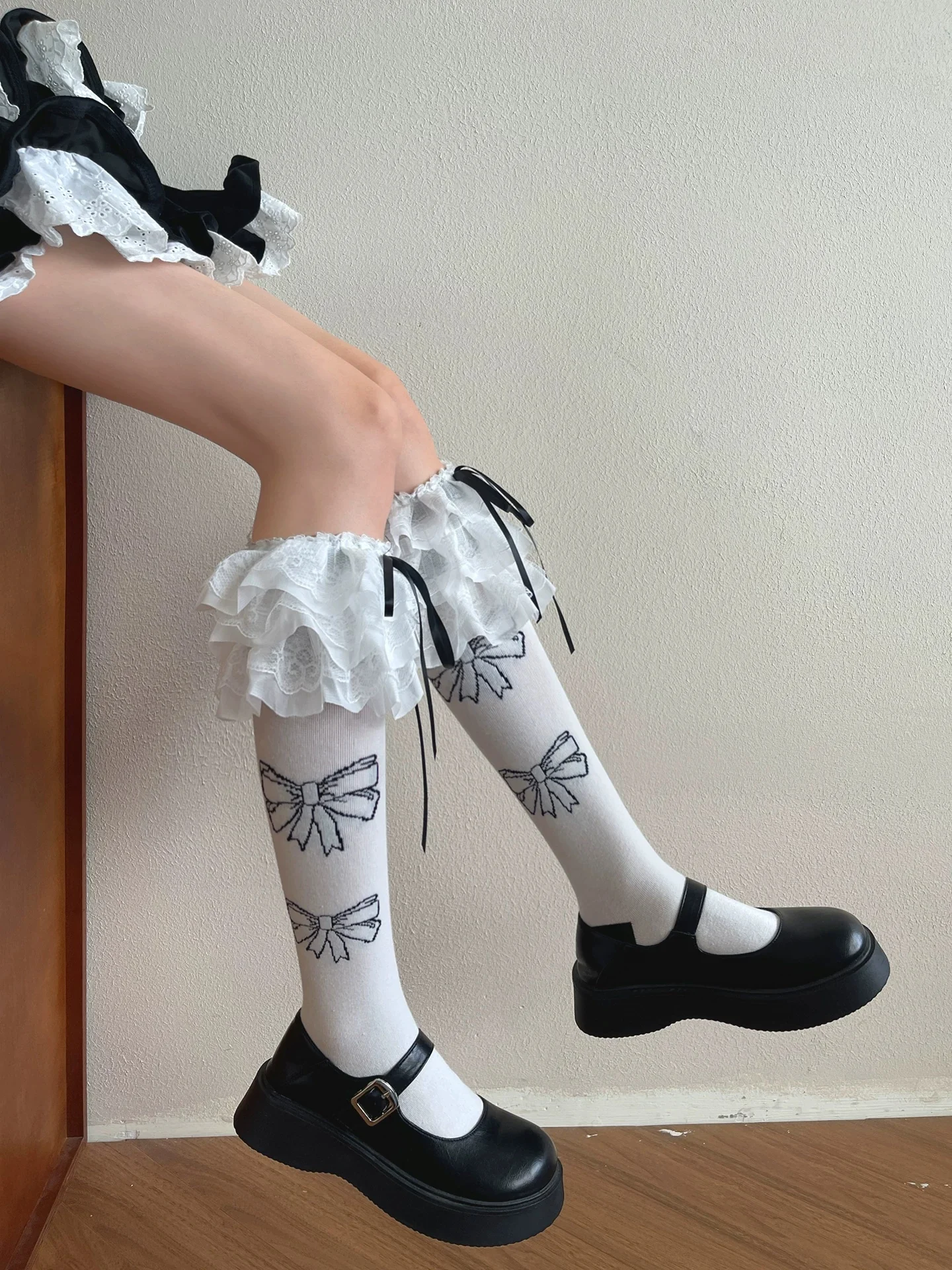 New Handmade KC Lace Bow Print Multi-layer Socks Sweet Girl Lace Large Ruffle Socks Lolita Mid-calf Slouch Socks