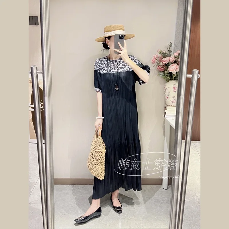 

Miyake Pleated Round Neck Short-sleeved Mid-length Dress 2025 Summer New Pleated Temperament Thin Literary Dresses