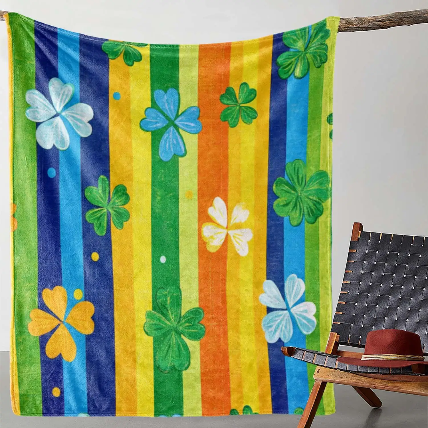 Four-leaf clover with colorful stripes Blanket for Sofa Bed Travel Camping Living Room Office Conditioning Blanket