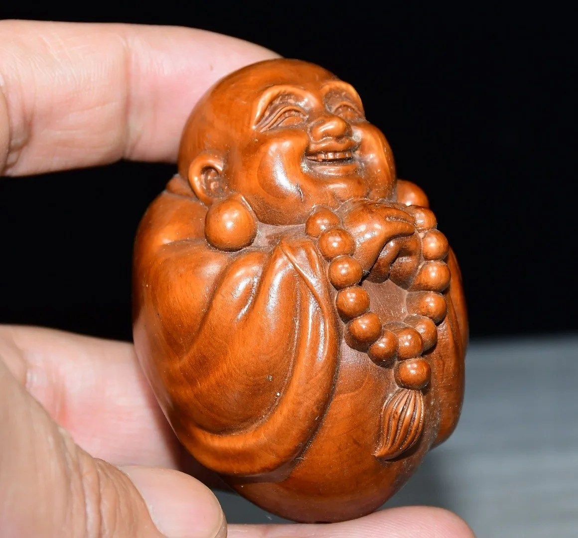 Exquisite small leaf boxwood Maitreya Buddha ornament