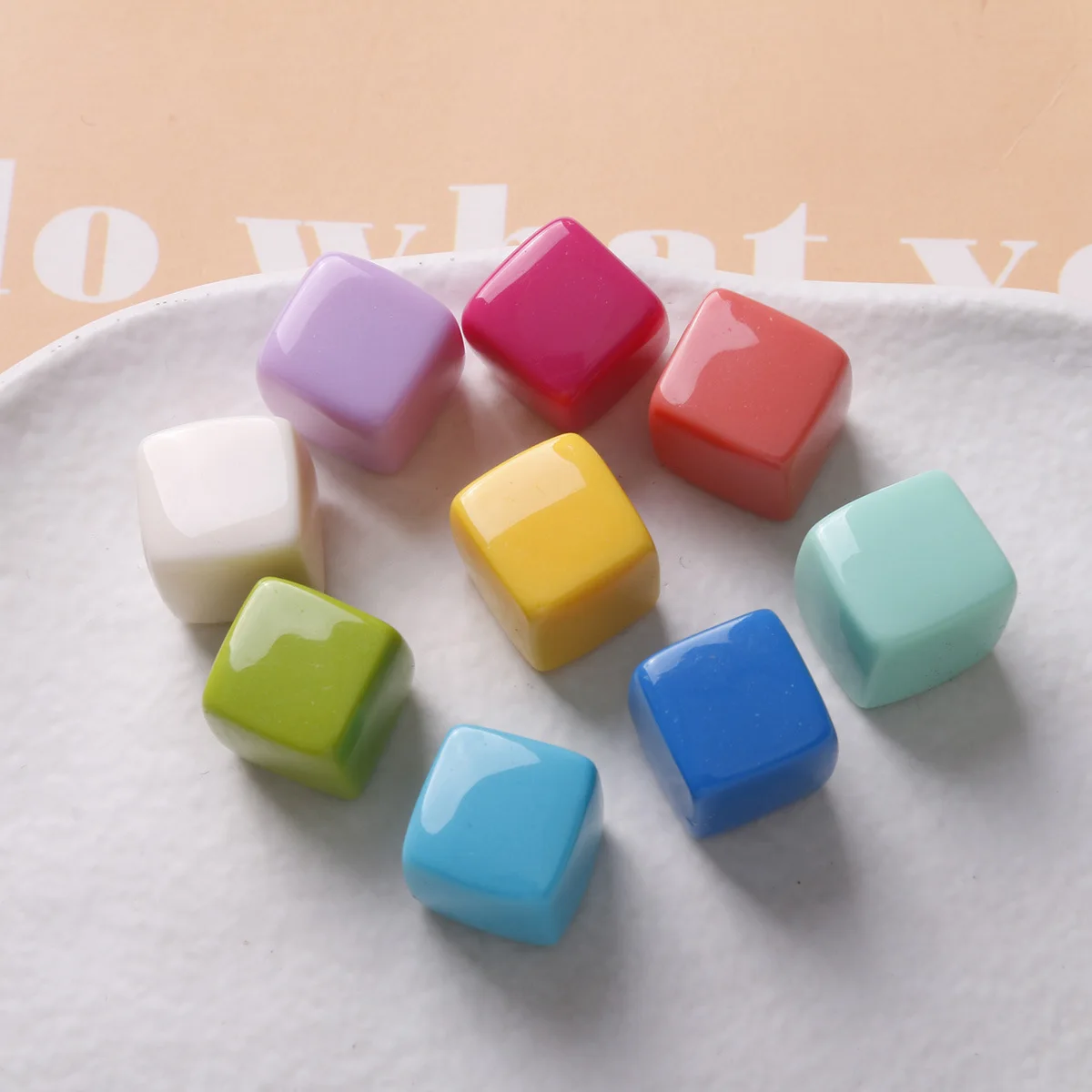 

Trendy New Solid Colors 3D Cube Sqaure Resin Acrylic Beading Material 14mm 60pcs Ornament Accessory Cameo Cabochon Patch Sticker