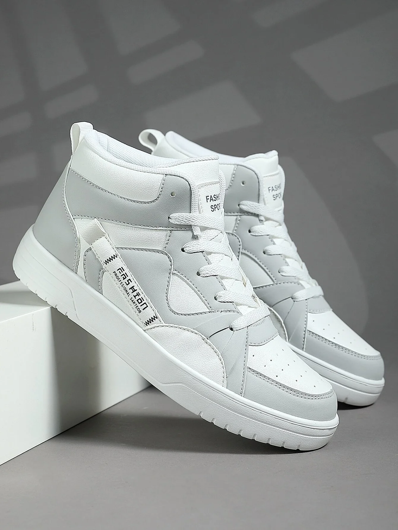 أحذية النساء في الهواء الطلق الصيف الخريف الجلود أحذية رياضية كاجوال موضة الرياضة المشي الجري الأحذية تنفس المدربين عادية