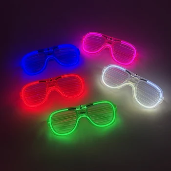 Oplichtende LED-bril 5 kleuren Hartvorm Glow-bril Glow in The Dark Feestartikelen Neon Feestartikelen voor kinderen, volwassenen