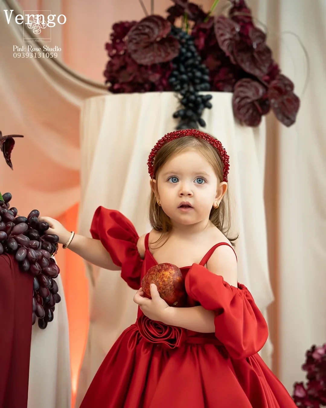 Sukienka Verngo Princess, czerwona satyna, dziewczęca, z kwiatami, na ramiączkach spaghetti, linia A, suknia balowa, sukienka celebrytki, na przyjęcie sylwestrowe, dla dzieci, szyta na miarę.