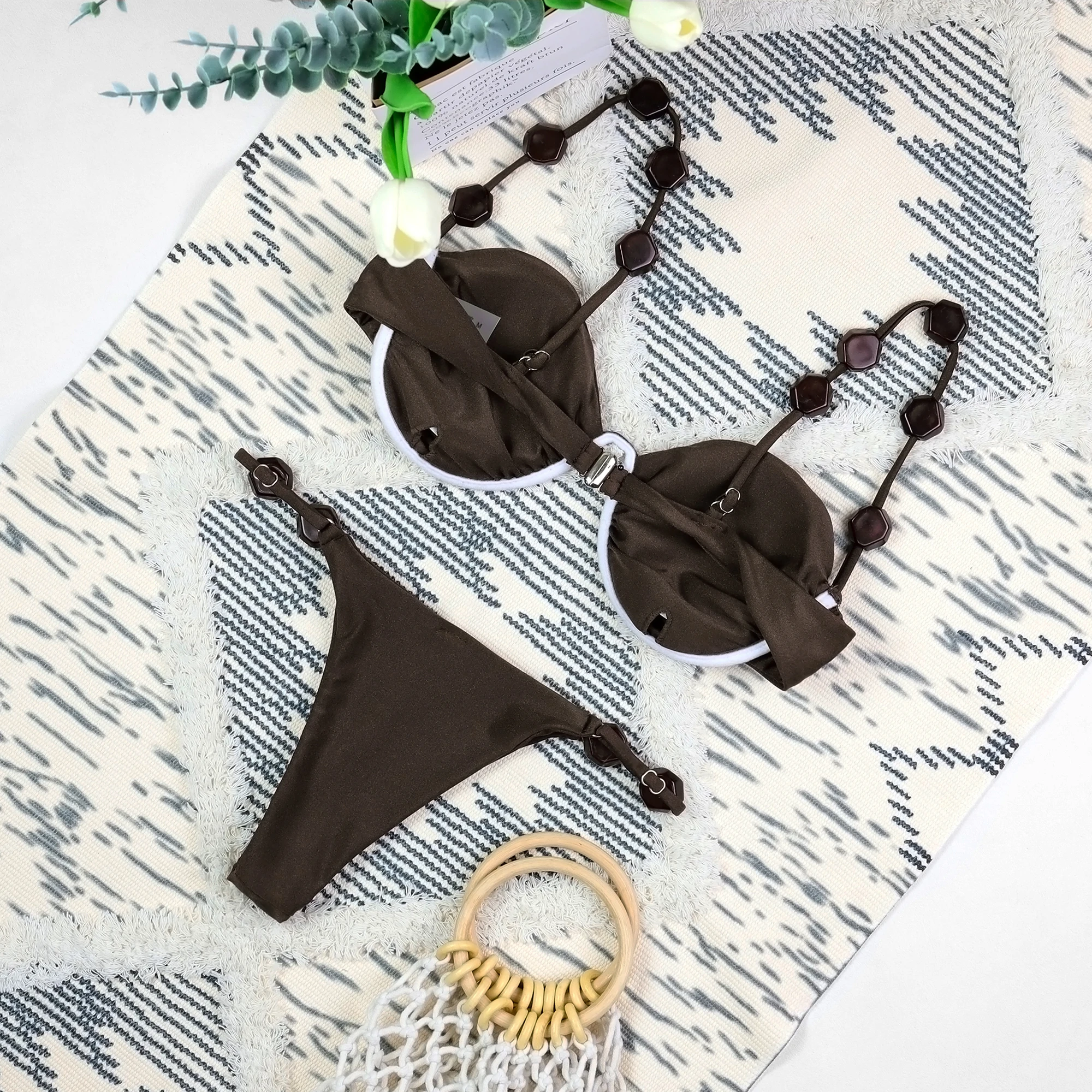 2026 Micro bikini da donna con scollo all'americana, costume da bagno con fasciatura, dettaglio pieghettato, design ritagliato, perizoma con scollo all'americana, costumi da bagno sexy