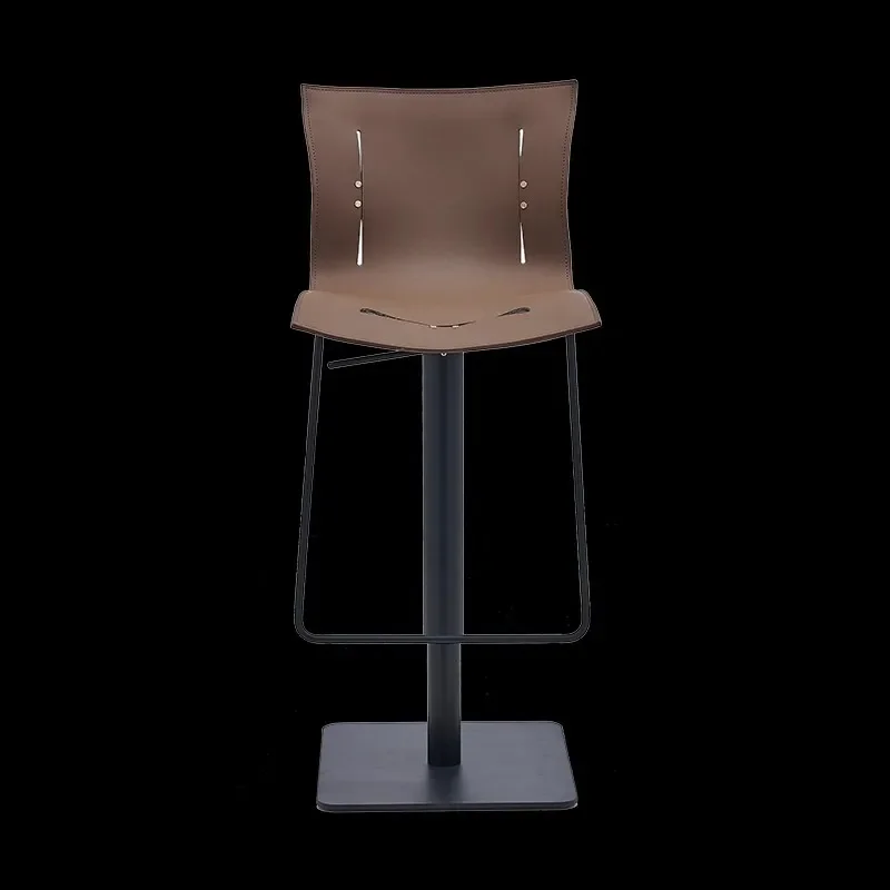 مقعد بار إيطالي فاخر قابل للتعديل بارتفاع حديث مصمم على شكل سرج من الجلد للمنزل