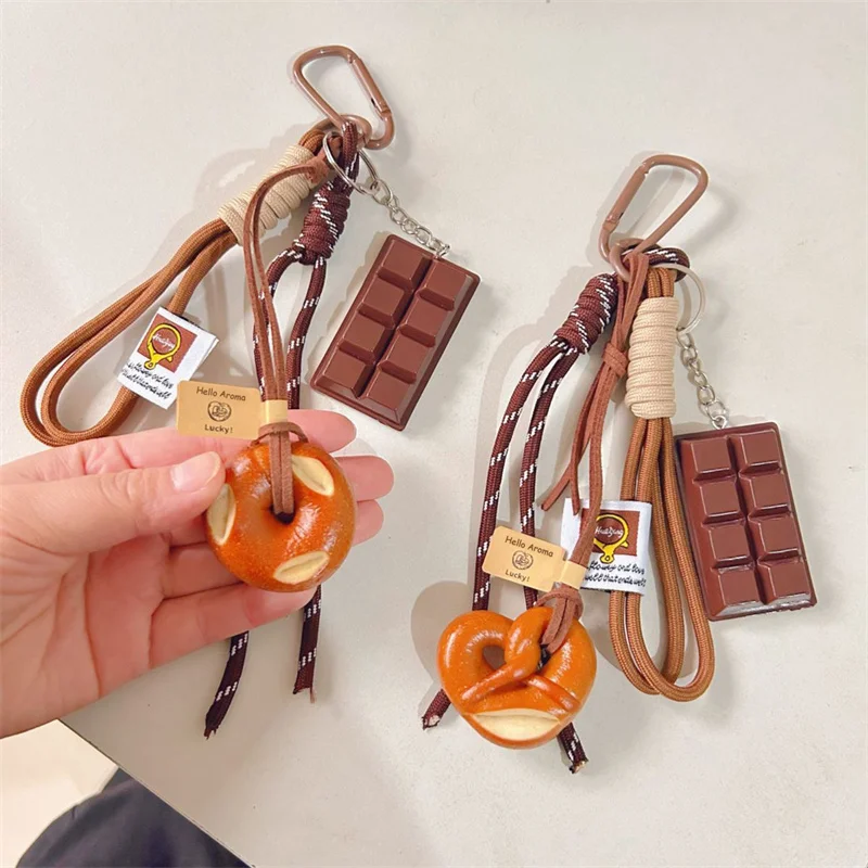 Fashion Hand-Woven Bagel Bread Keychain New Braided Rope Bread Chocolate Cute Keychain Car Key Chain Bag Packaging Pendant