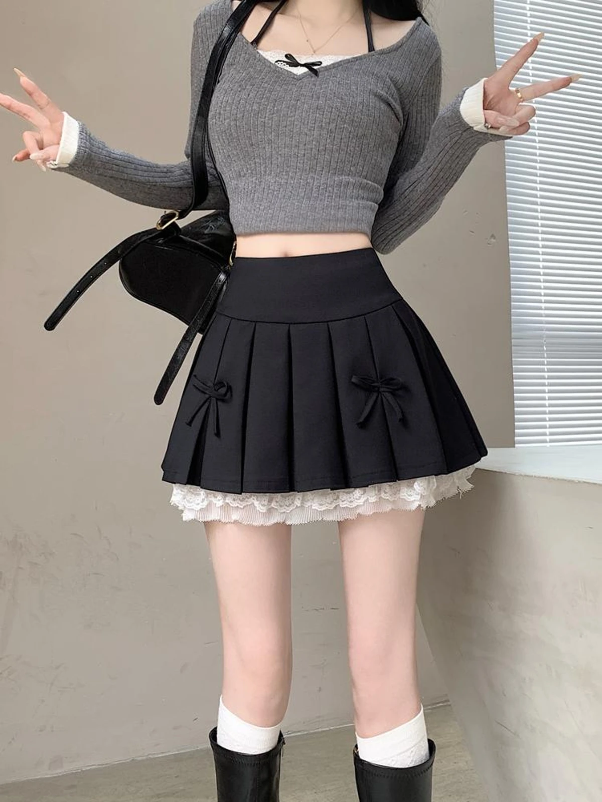 2024 New Women\'s Spring/Summer Cute Spliced Lace Edge Mini Skirt Sexy Bow Design Casual Y2K All match A-line Black Pleated Skirt