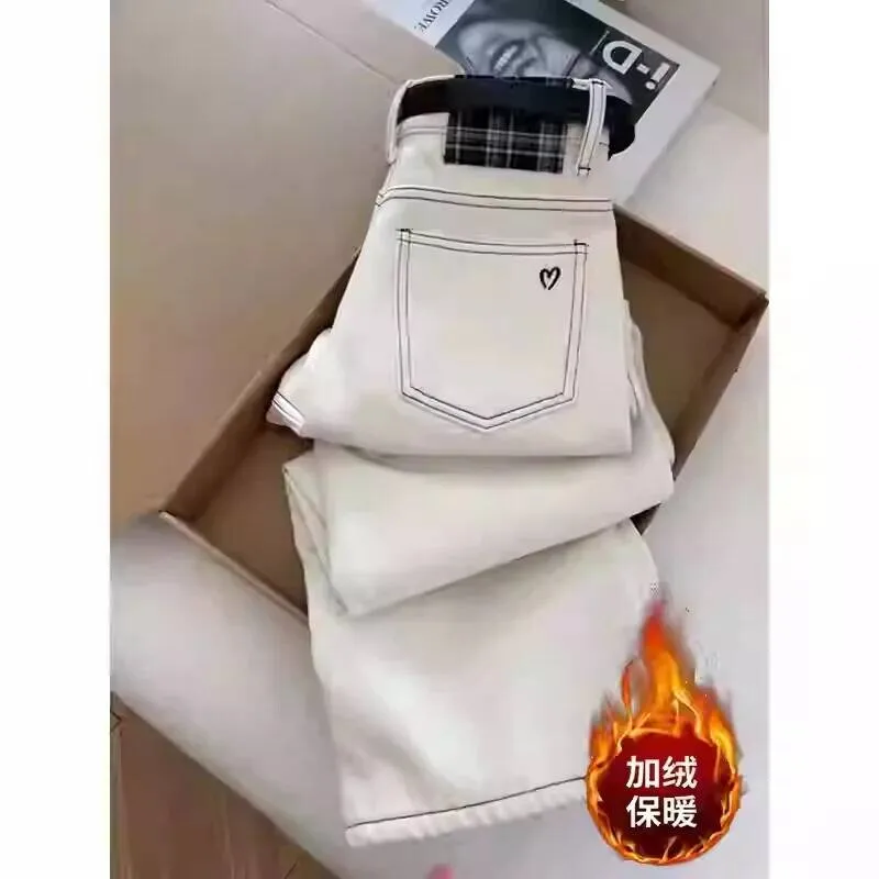 

2025 Autumn Winter Women's Small Heart Embroidery Flared Straight Jeans With Plus Velvet For Slim Look