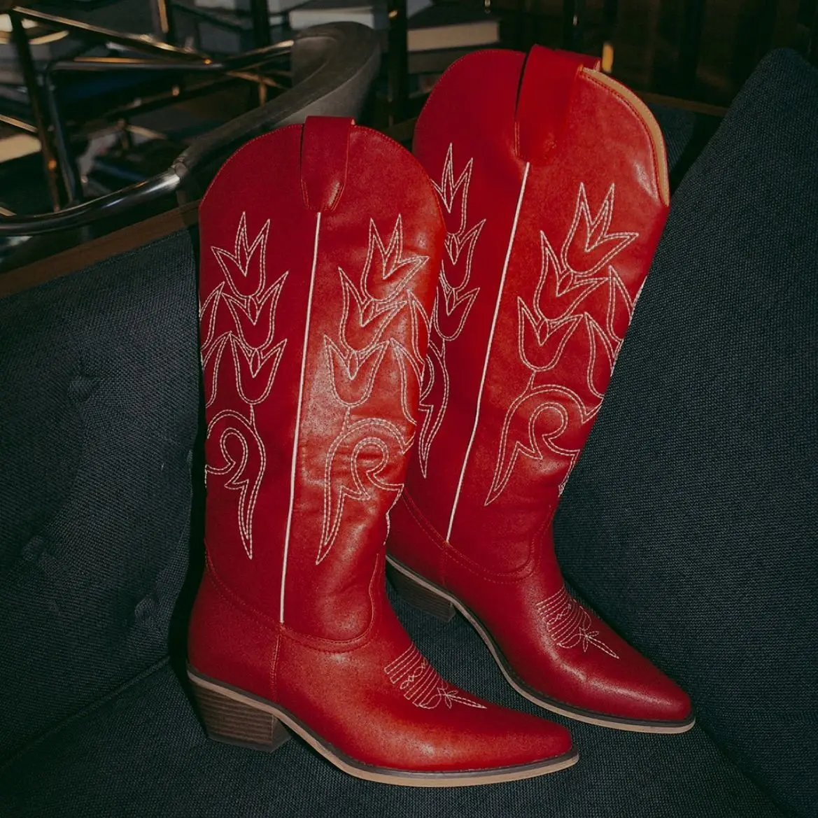 Red Embroidered Western Boots Pointed Thick Heel Medium Women Cowgirl Boots Slip On Women\'s Boots Shoes