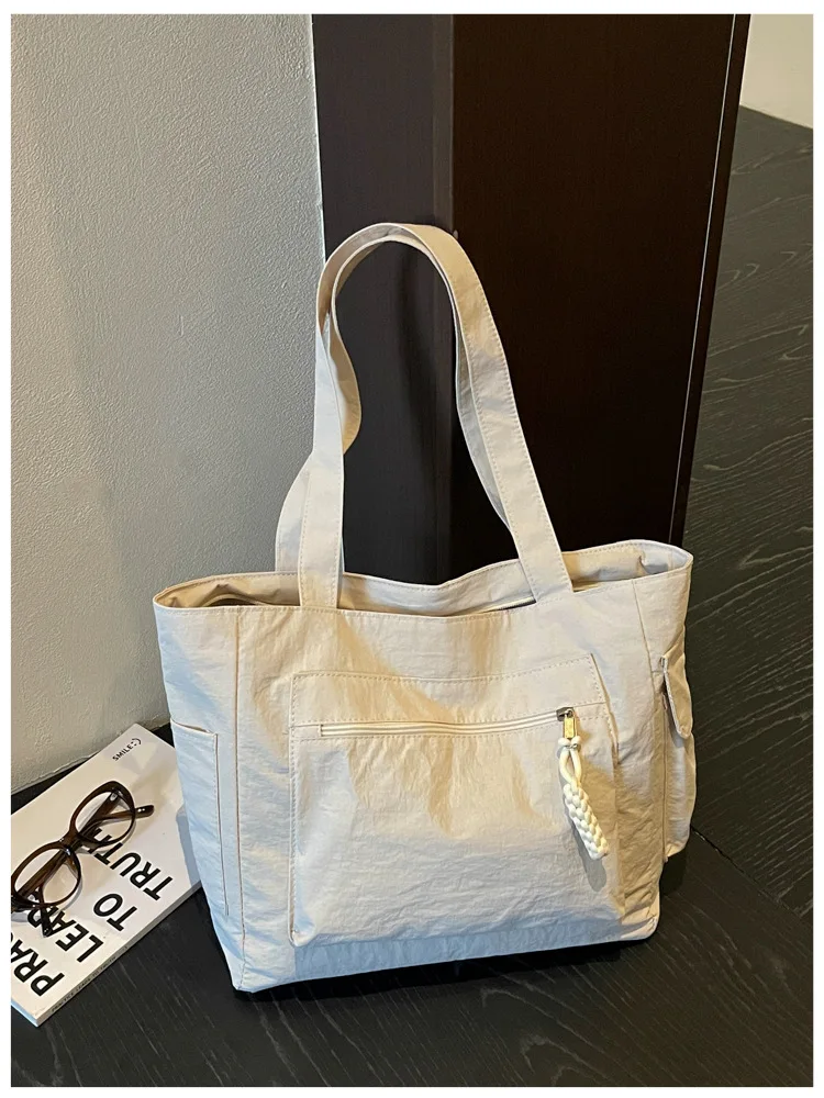 Neue modische Nylon-Schultertasche, große Kapazität, leichte, lässige Alltagstasche, Umhängetasche für Damen – Detail 36