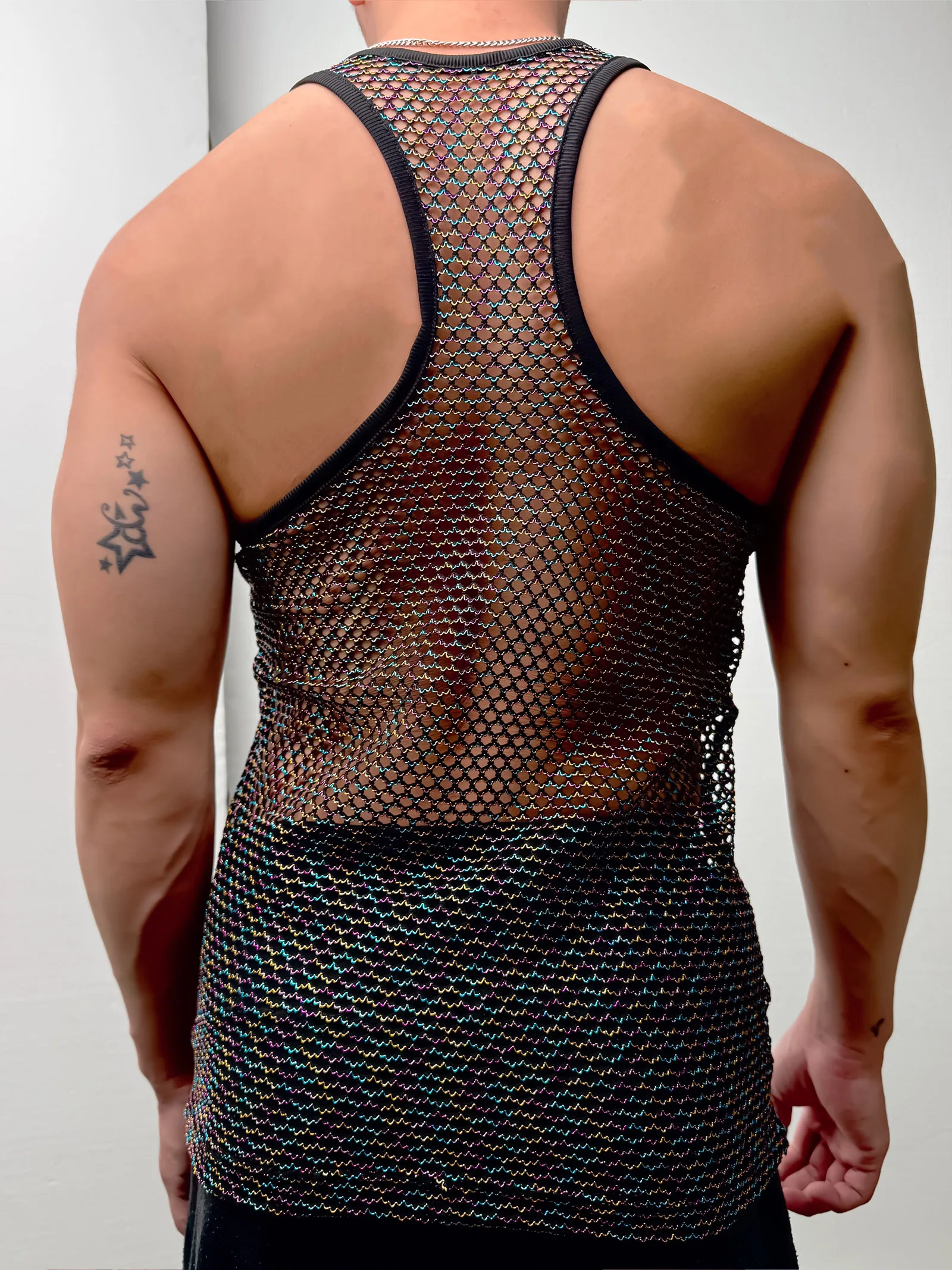 Sommer Herren Casual Mesh Netz Tanktop Racerback Ärmelloses Shirt Muskel-Sportweste Bunte Linien Glänzend Transparent Party Alltagskleidung – Detail 5
