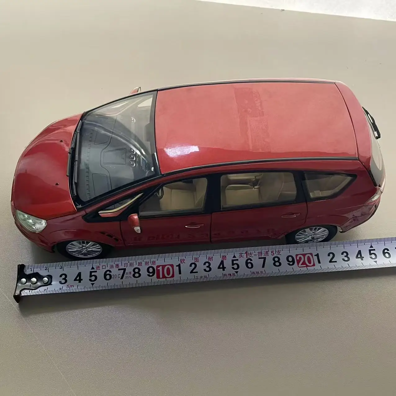 1:18 Scale Ford S-MAX Alloy Commercial Vehicle Model Simulated
