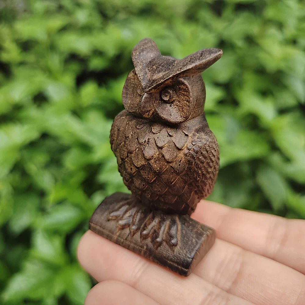 Solid Wood Owl with Erected Ear and Feather, Carved for Study and Entryway, Suitable for Dual Scenarios, Craftsmanship of Vigilant Pose, Ideal for Holiday Gifts