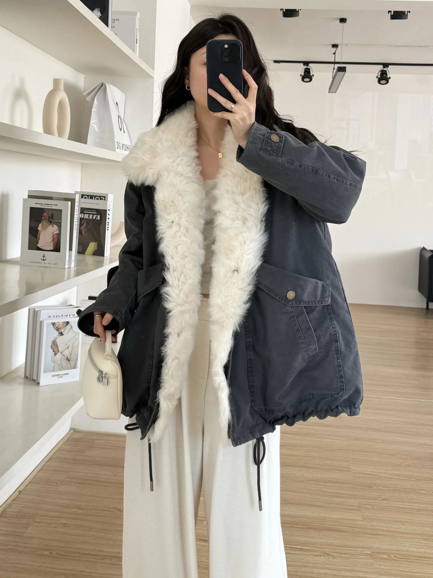 Début du soleil chaud d'hiver 2025, col en fourrure toscane détachable, vêtements de travail en duvet d'oie blanche 90, tarte en duvet pour superper les femmes