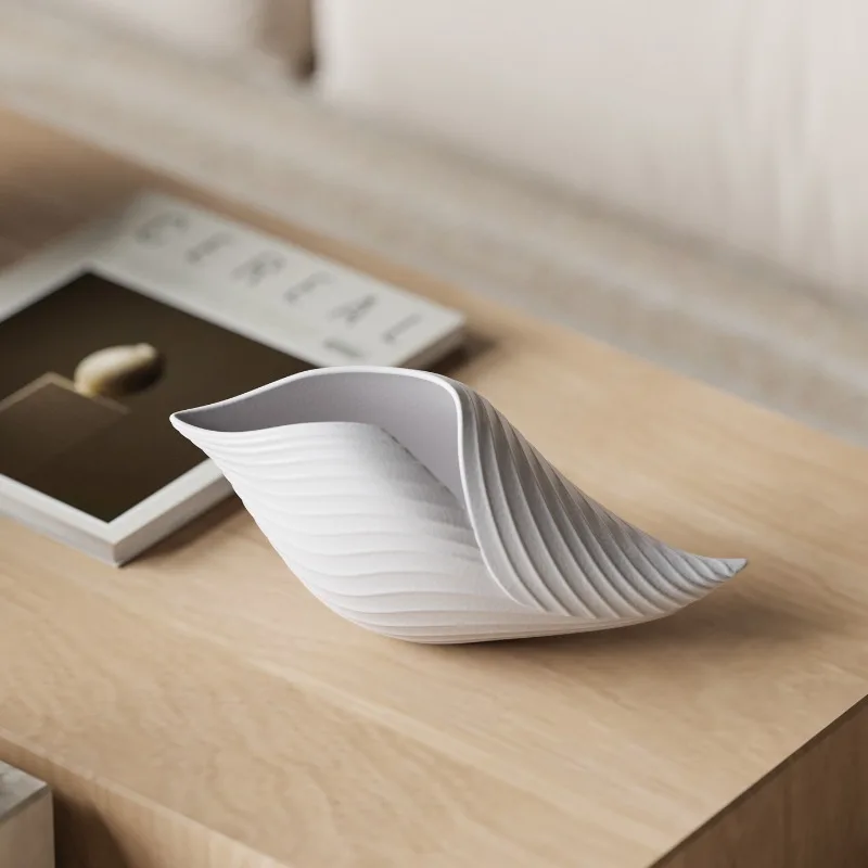 Creative White Frosted Ceramic Conch Sculpture Ornaments Living Room Entrance Homestay Tabletop Furnishings Crafts Birthday Gift