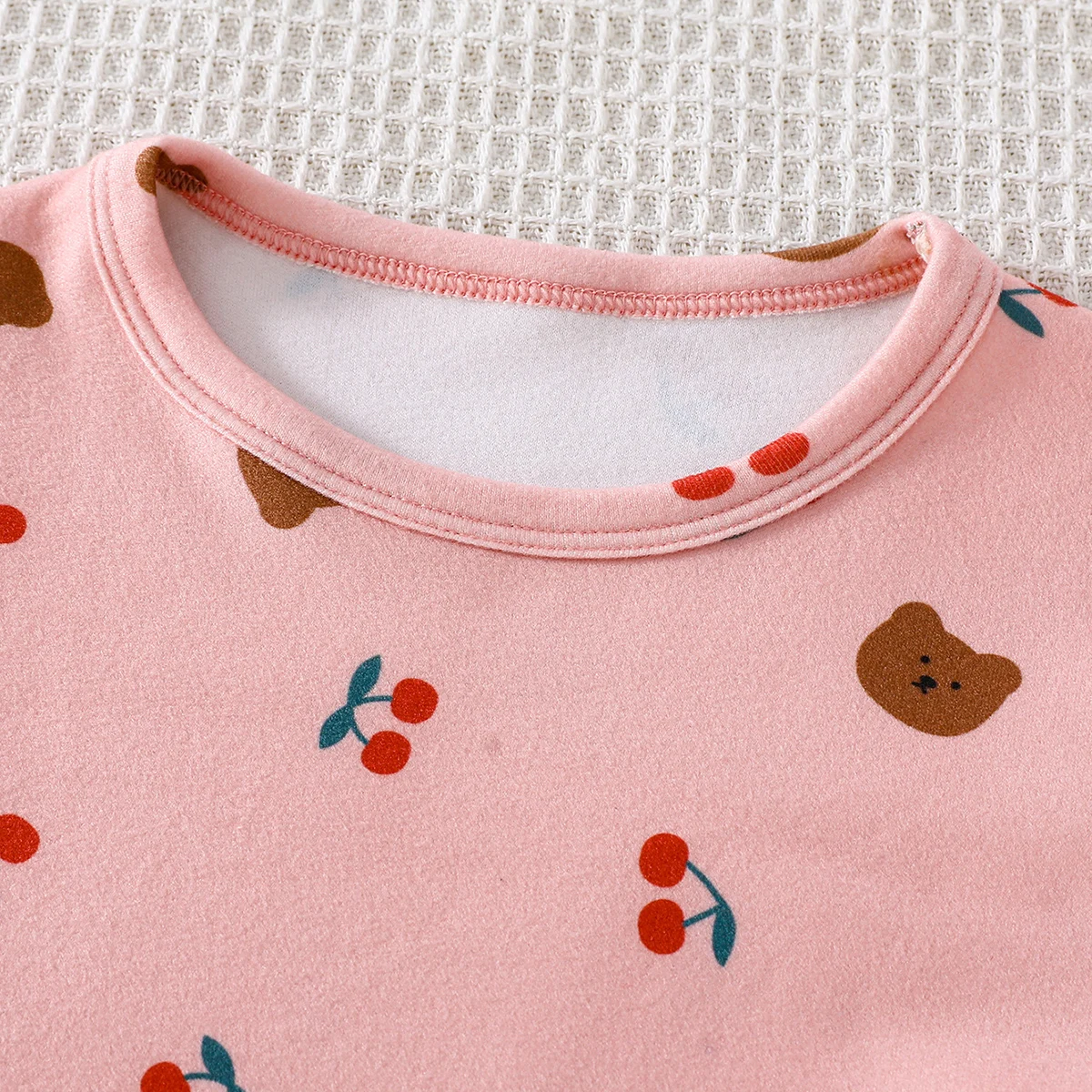 2-piece Autumn And Winter Girl Full Print Cute Cartoon Long Sleeved Pants Warm And Thick Underwear Set Comfortable Home Clothes view 5